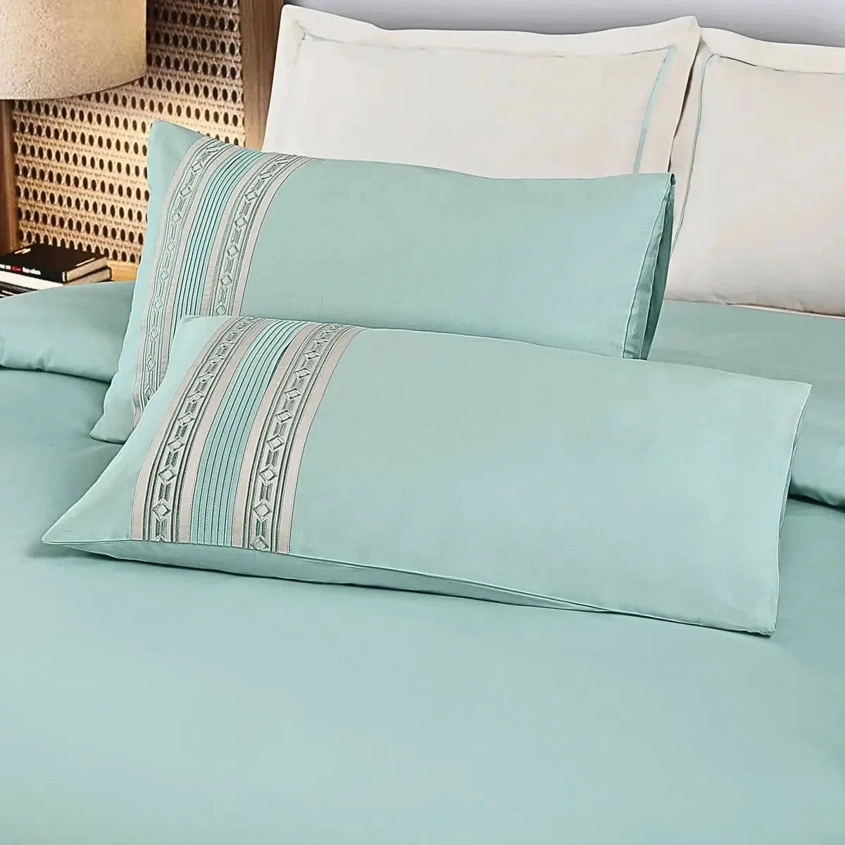 Luxe Premium Mint Green Color Embroidered Bedding Set - Pallodstore