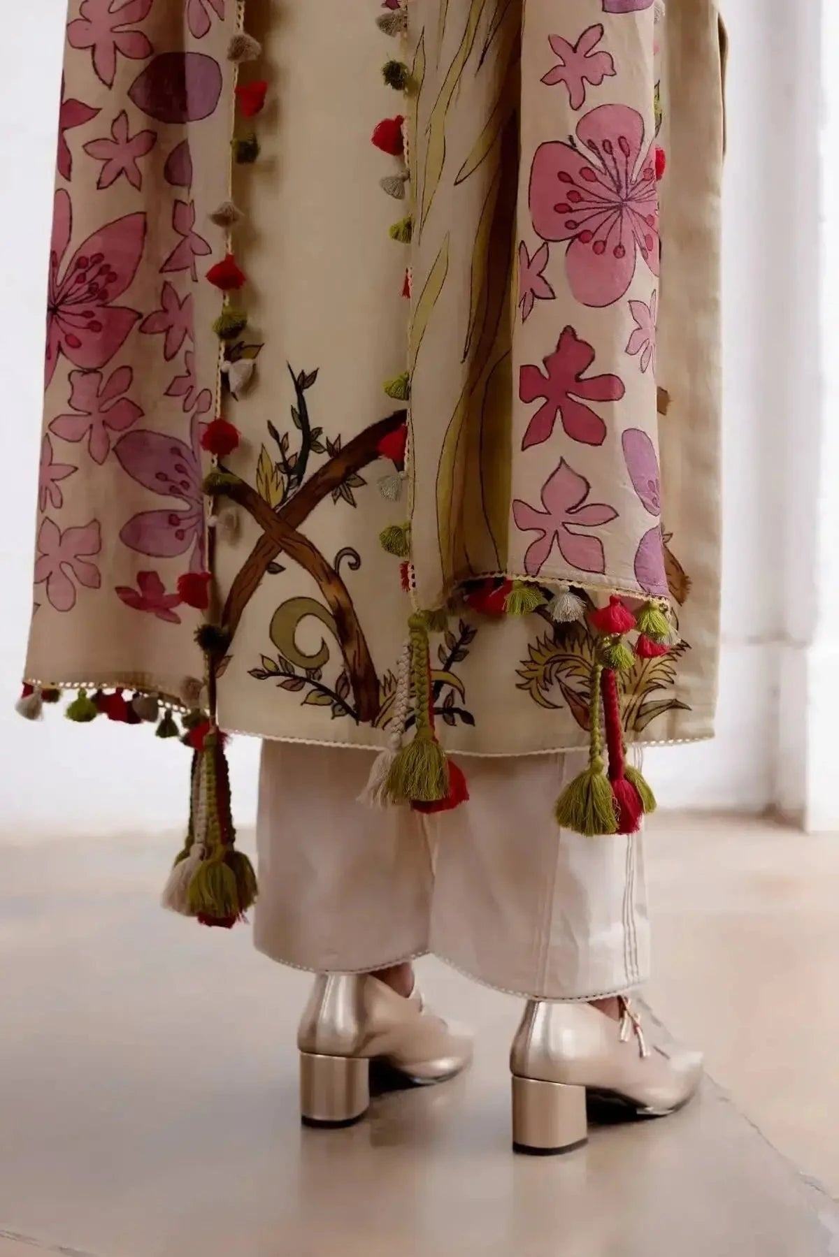 Malabar Lepord Ivory Kurta Set - Pallodstore