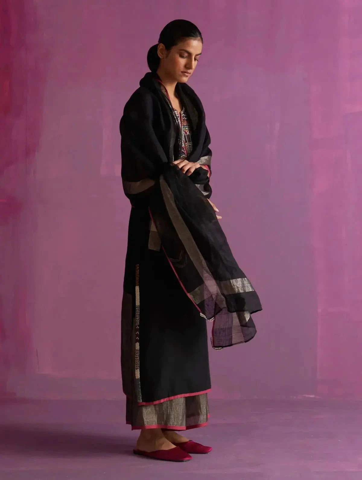 Mato Hand-Embroidered Kurta Set - Pallodstore
