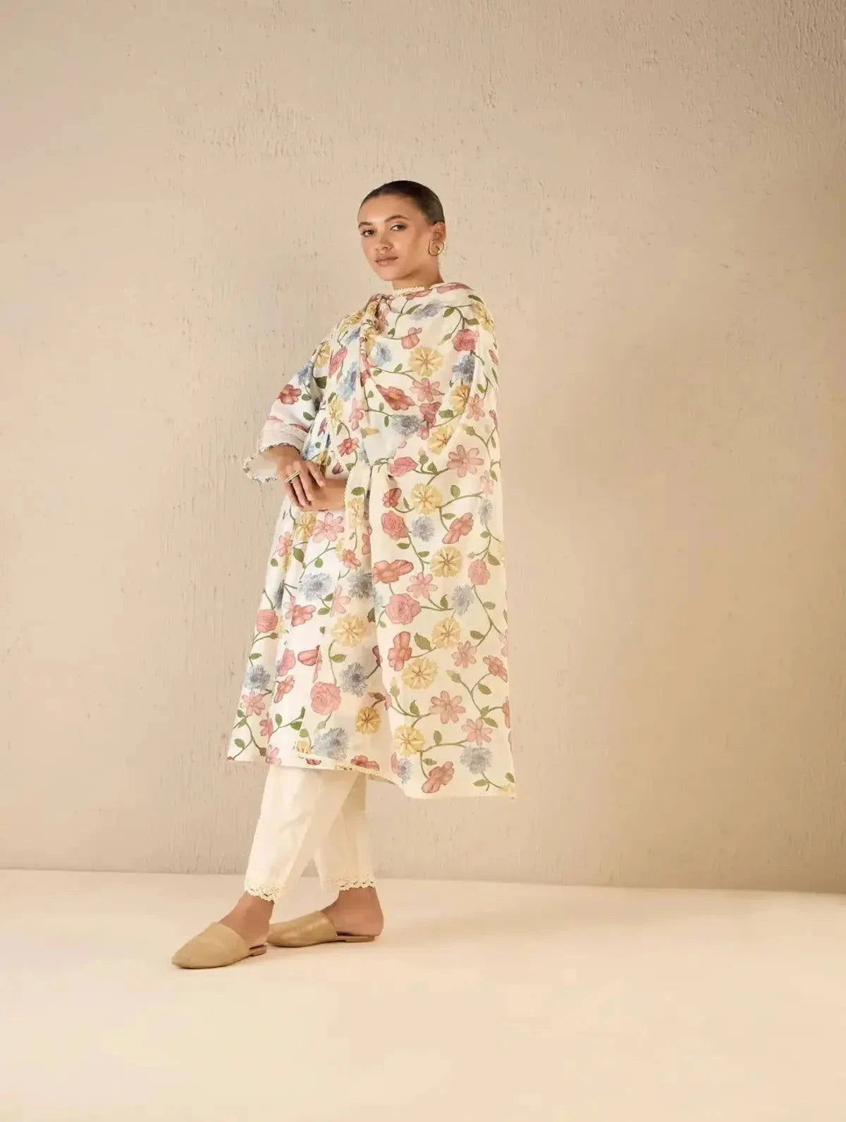 Multicolor Floral Kurta Set - Pallodstore
