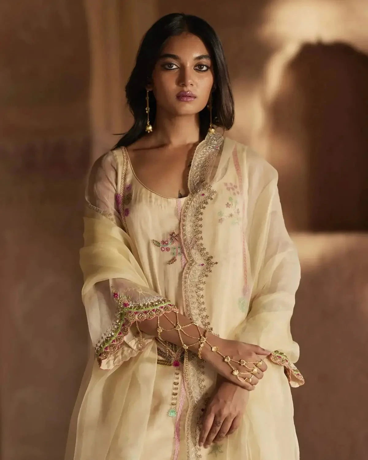 Nadira Ivory Organza Kurta Set - Pallodstore