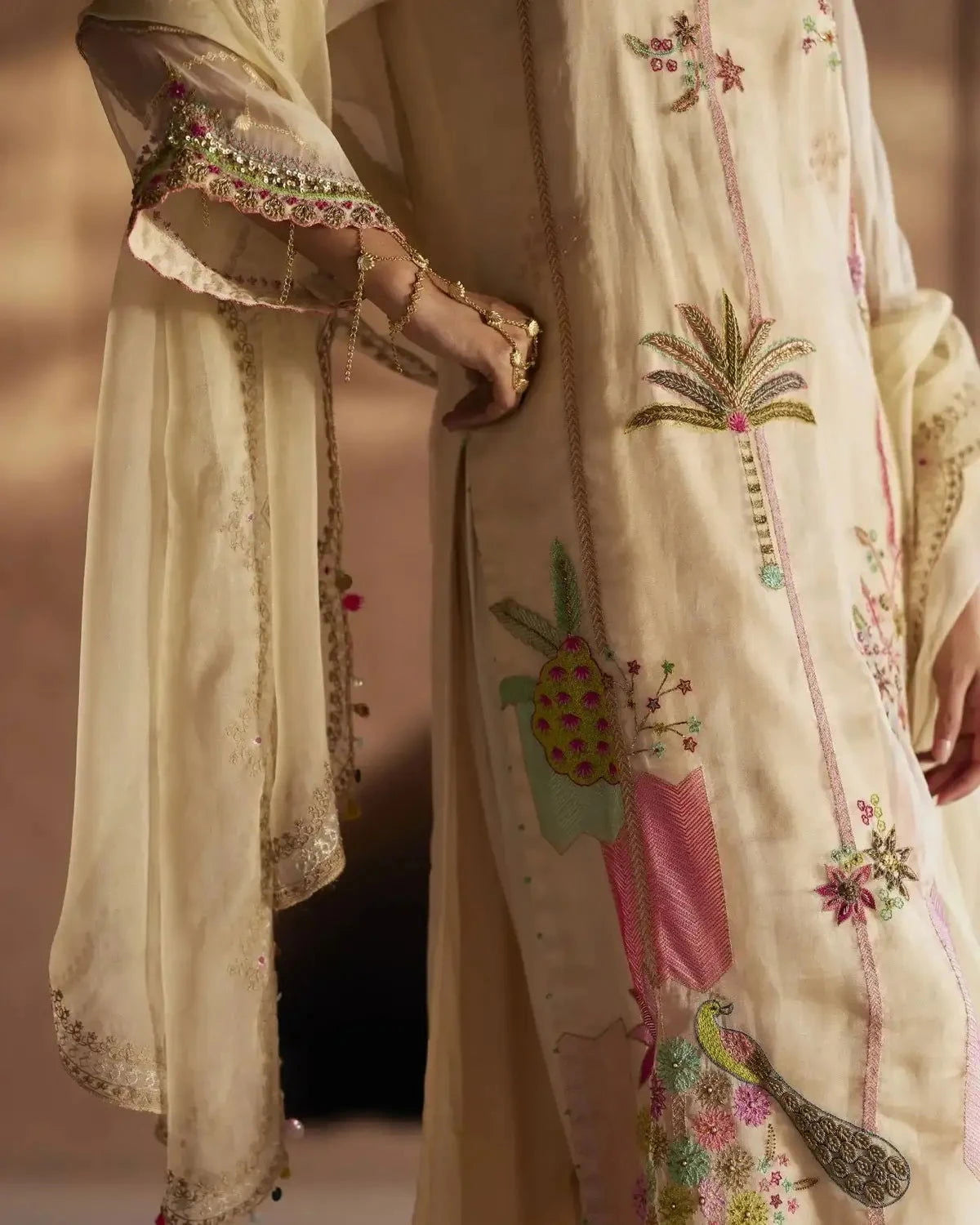 Nadira Ivory Organza Kurta Set - Pallodstore