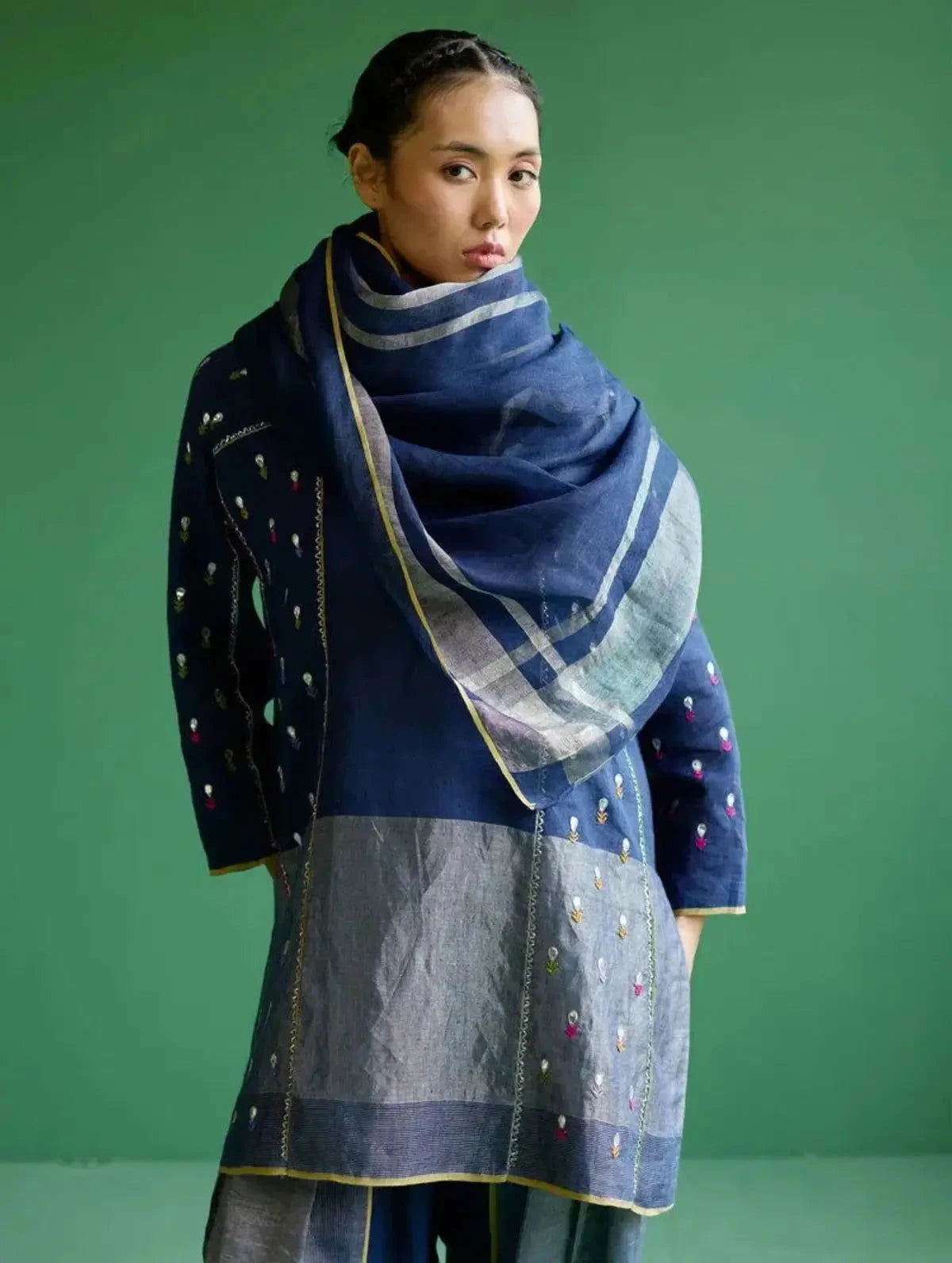Navy Ennya Hand-Embroidered Kurta Set - Pallodstore