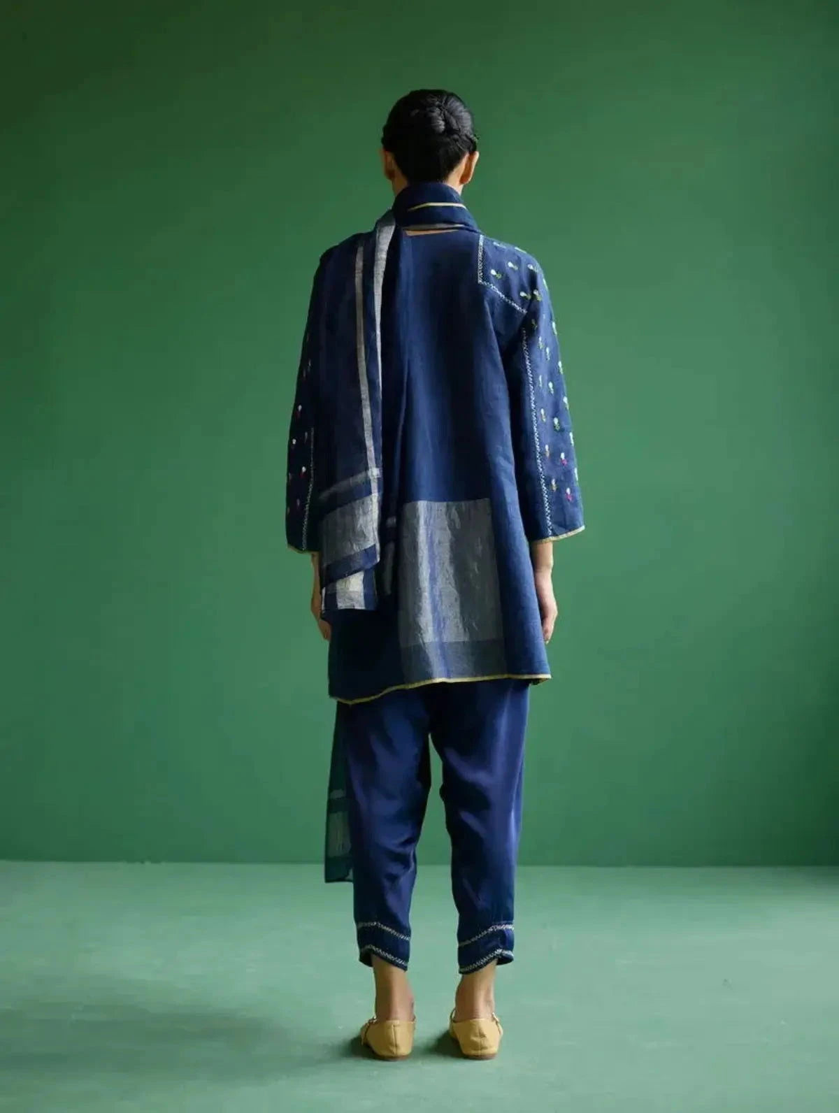 Navy Ennya Hand-Embroidered Kurta Set - Pallodstore
