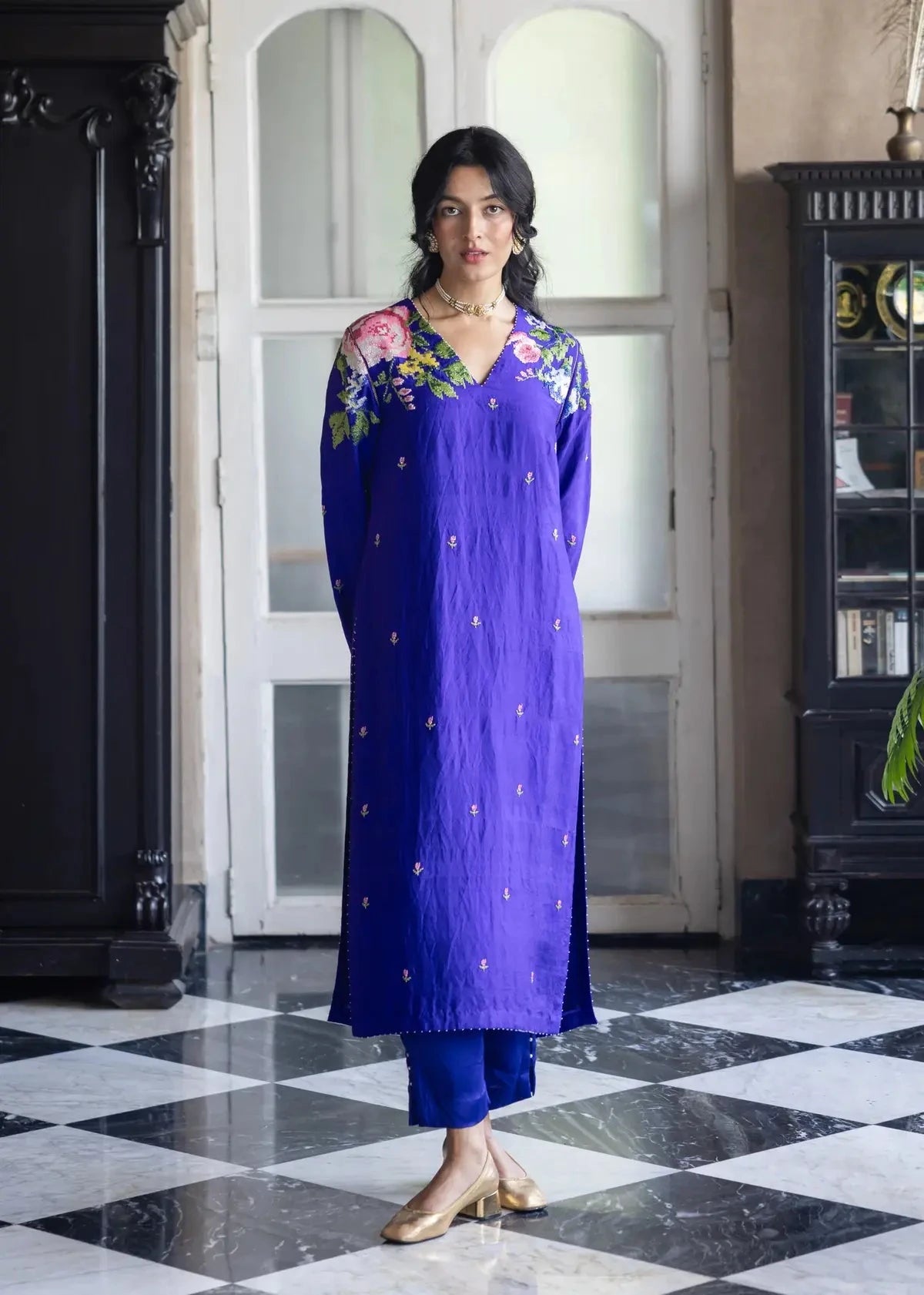 Neelakshi Hand embroidered Kurta Set - Pallodstore