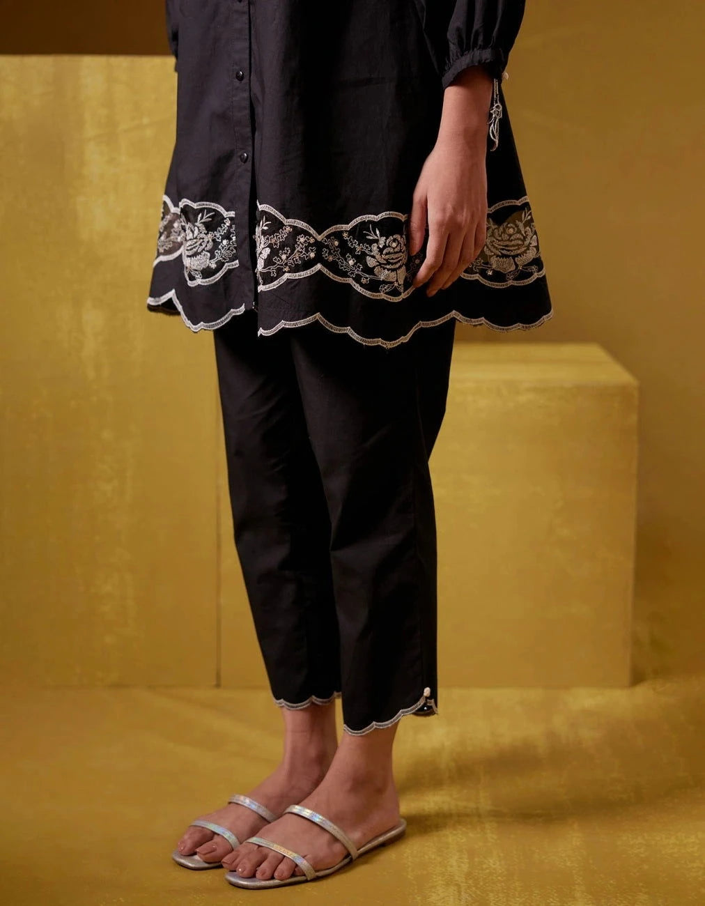 Nysa - Black With Pants - Pallodstore