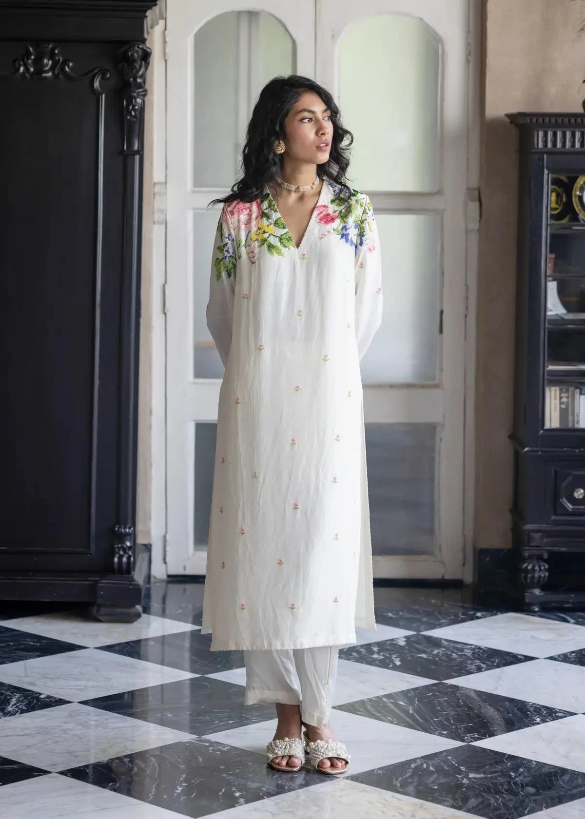 Pakeezah Hand embroidered Kurta Set - Pallodstore