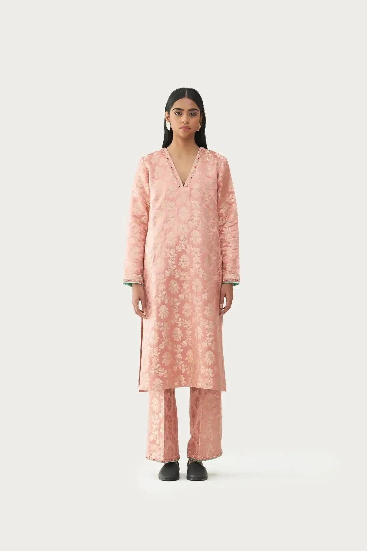 Pale Pink Calicut Jaal V-neck Long Kurta Set - Pallodstore