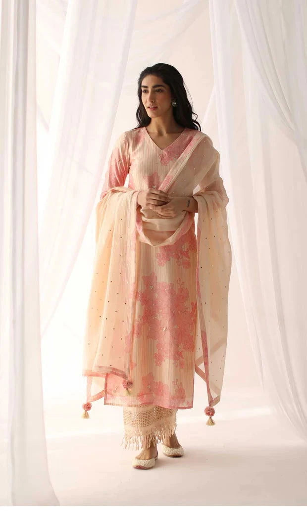 Peach chanderi hand embroidered kurta with pants and mukaish mulmul dupatta - Pallodstore