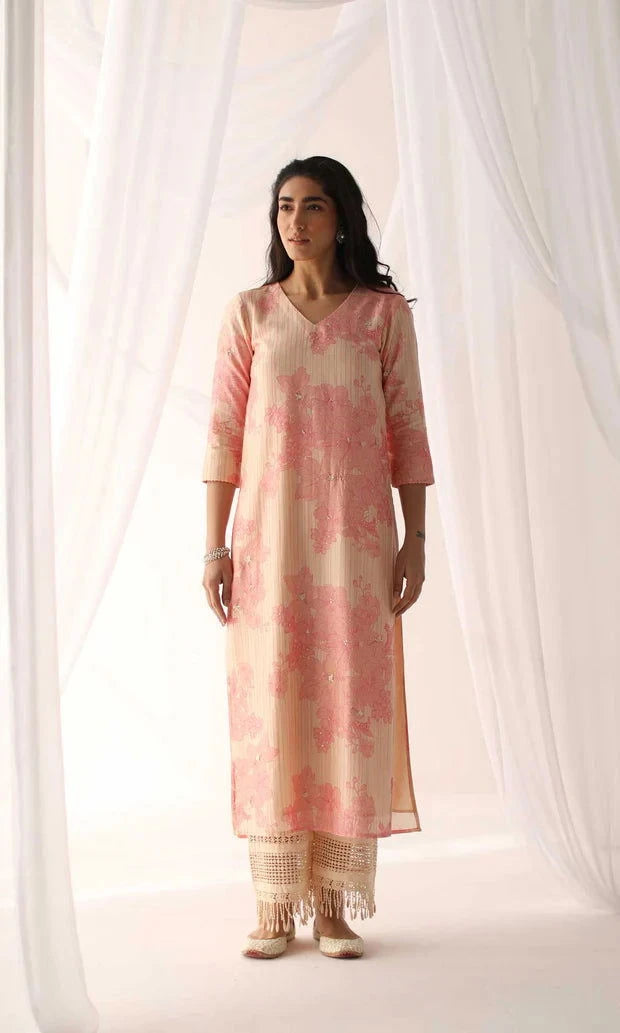 Peach chanderi hand embroidered kurta with pants and mukaish mulmul dupatta - Pallodstore