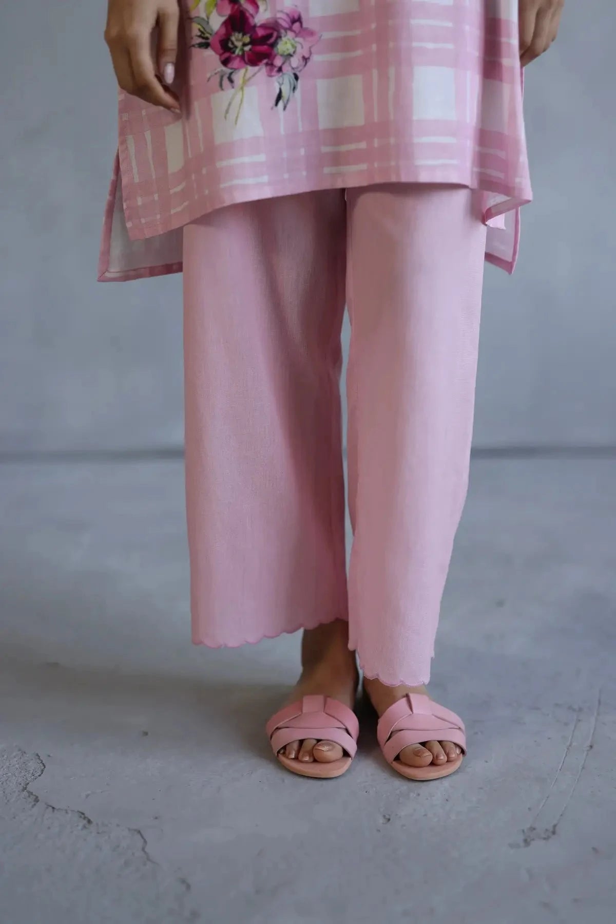 Pink Linen Printed Classic Checks Floral Kurta Set - Pallodstore
