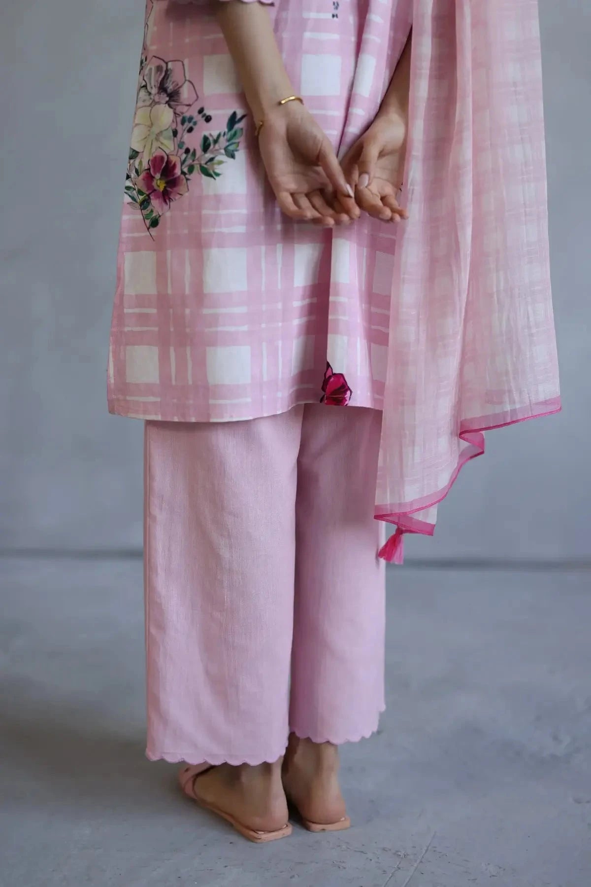 Pink Linen Printed Classic Checks Floral Kurta Set - Pallodstore