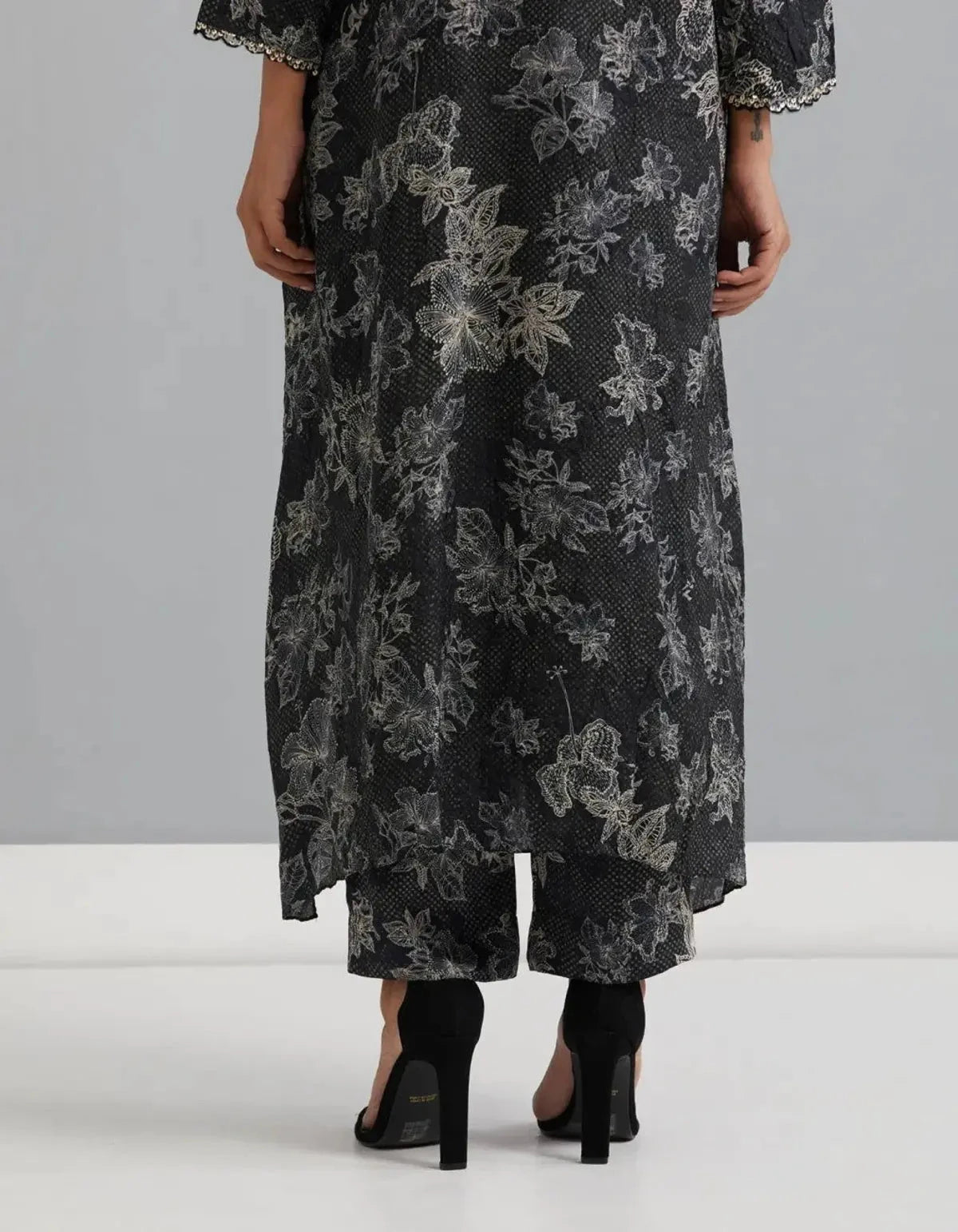 Polka Black Printed Crushed Silk Kurta Set - Pallodstore