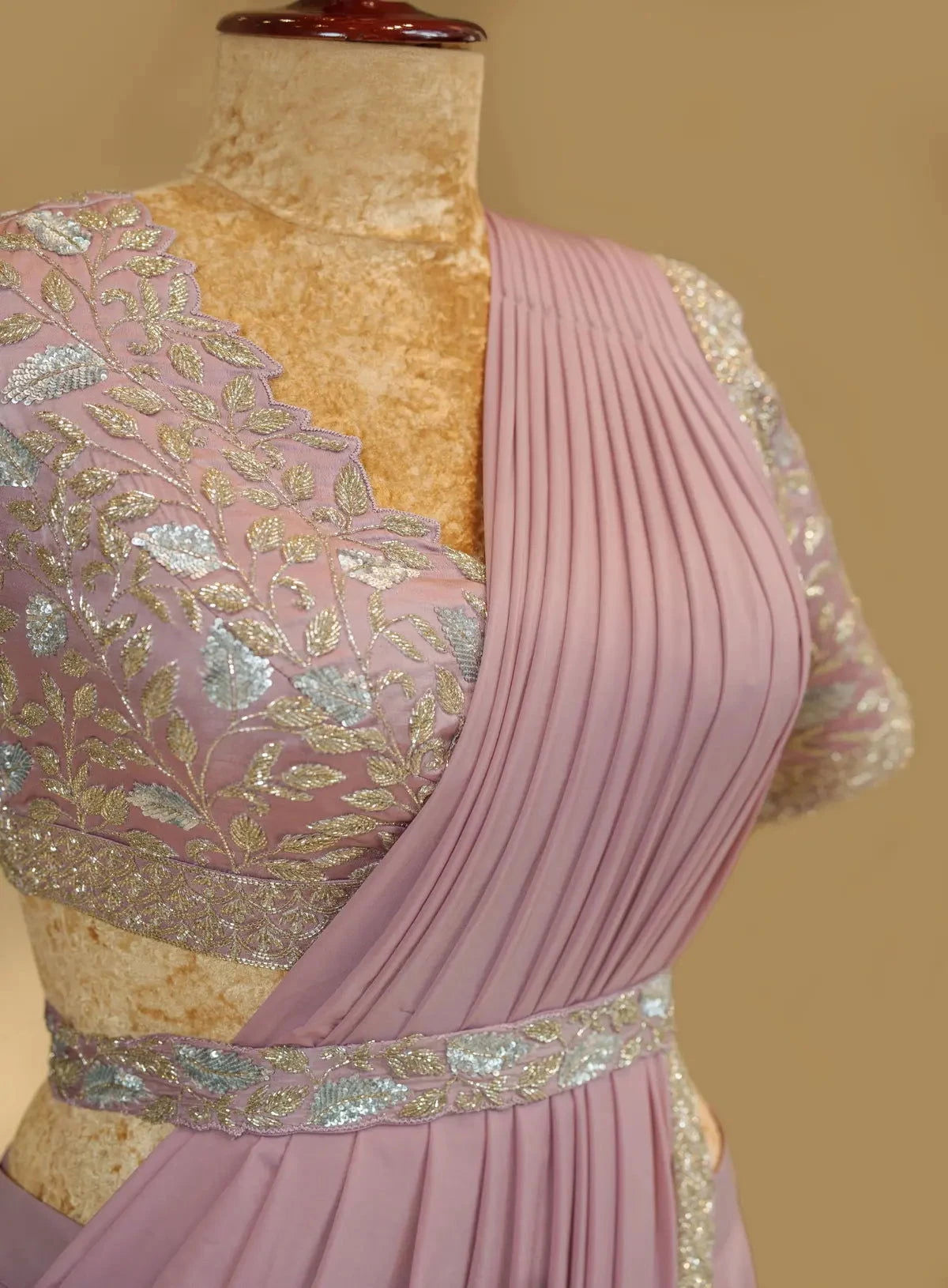 Pre-draping Mauve Satin Saree - Pallodstore