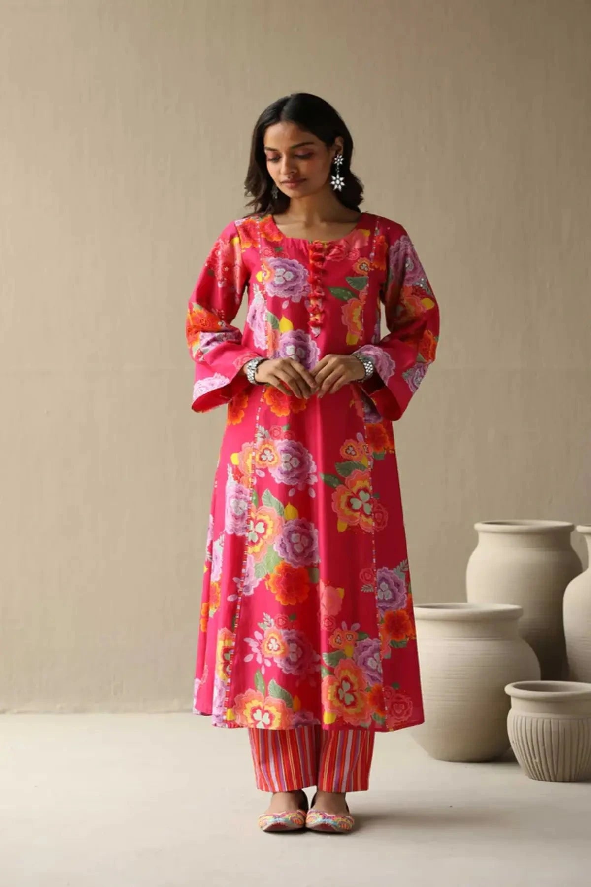 Raspberry Chanderi Hand Embroidered Kurta With Pants And Embroidered Dupatta - Pallodstore