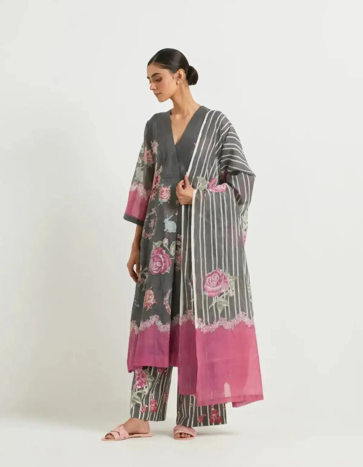 Toile Noir Border Kurta Sets - Pallodstore