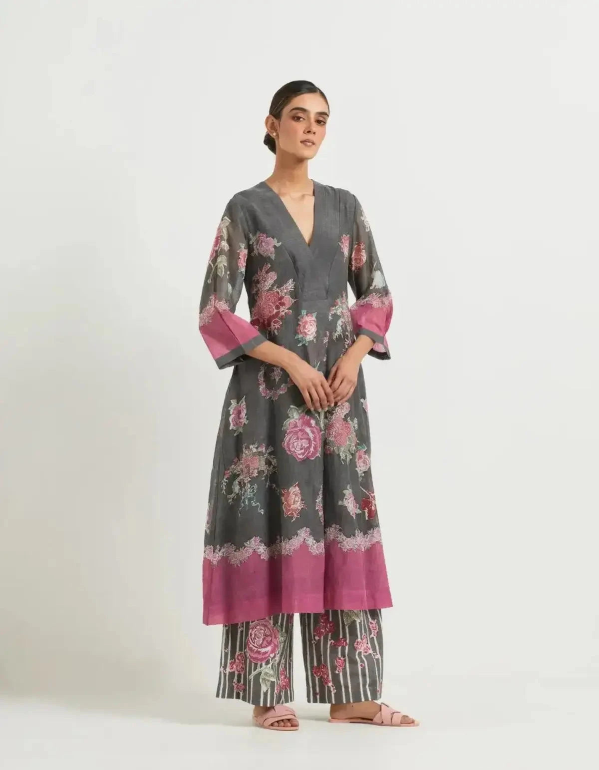 Toile Noir Border Kurta Sets - Pallodstore
