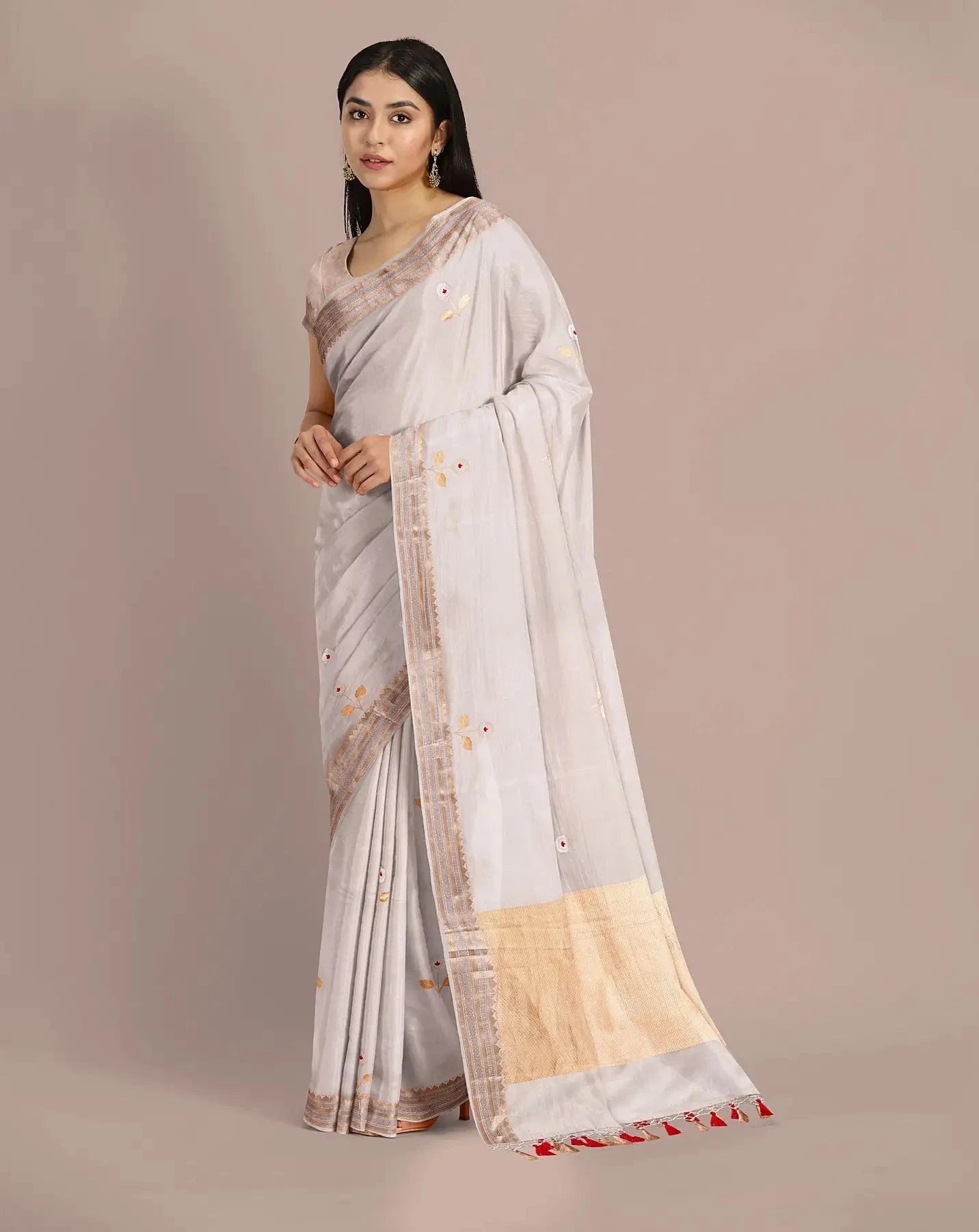 Warm White Banarasi Silk Saree - Pallodstore