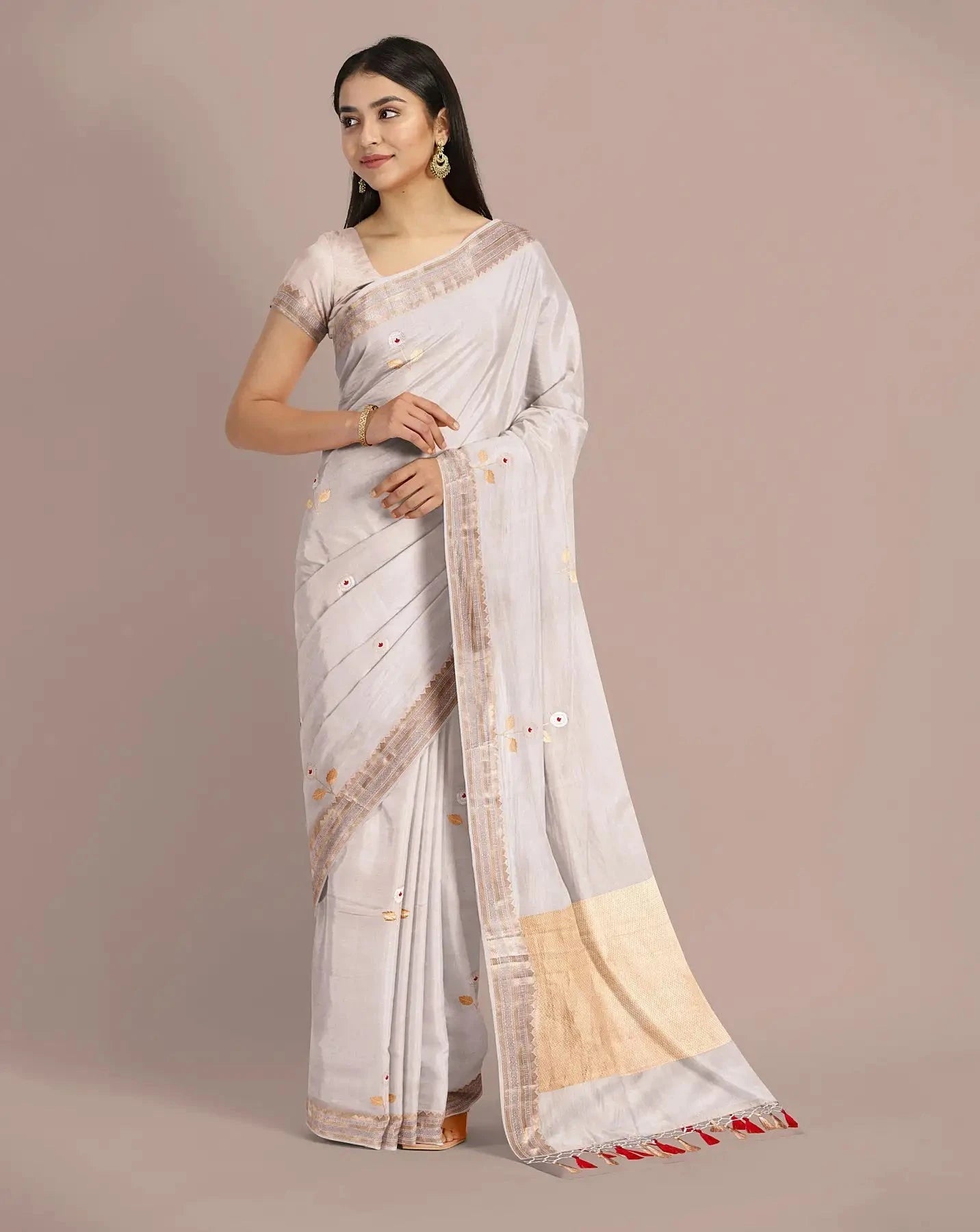 Warm White Banarasi Silk Saree - Pallodstore