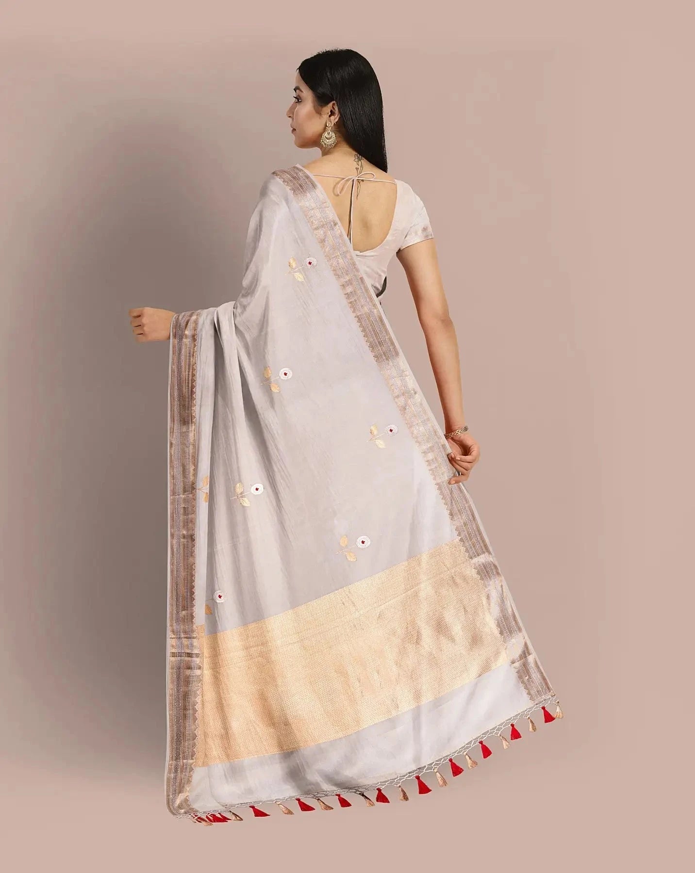 Warm White Banarasi Silk Saree - Pallodstore
