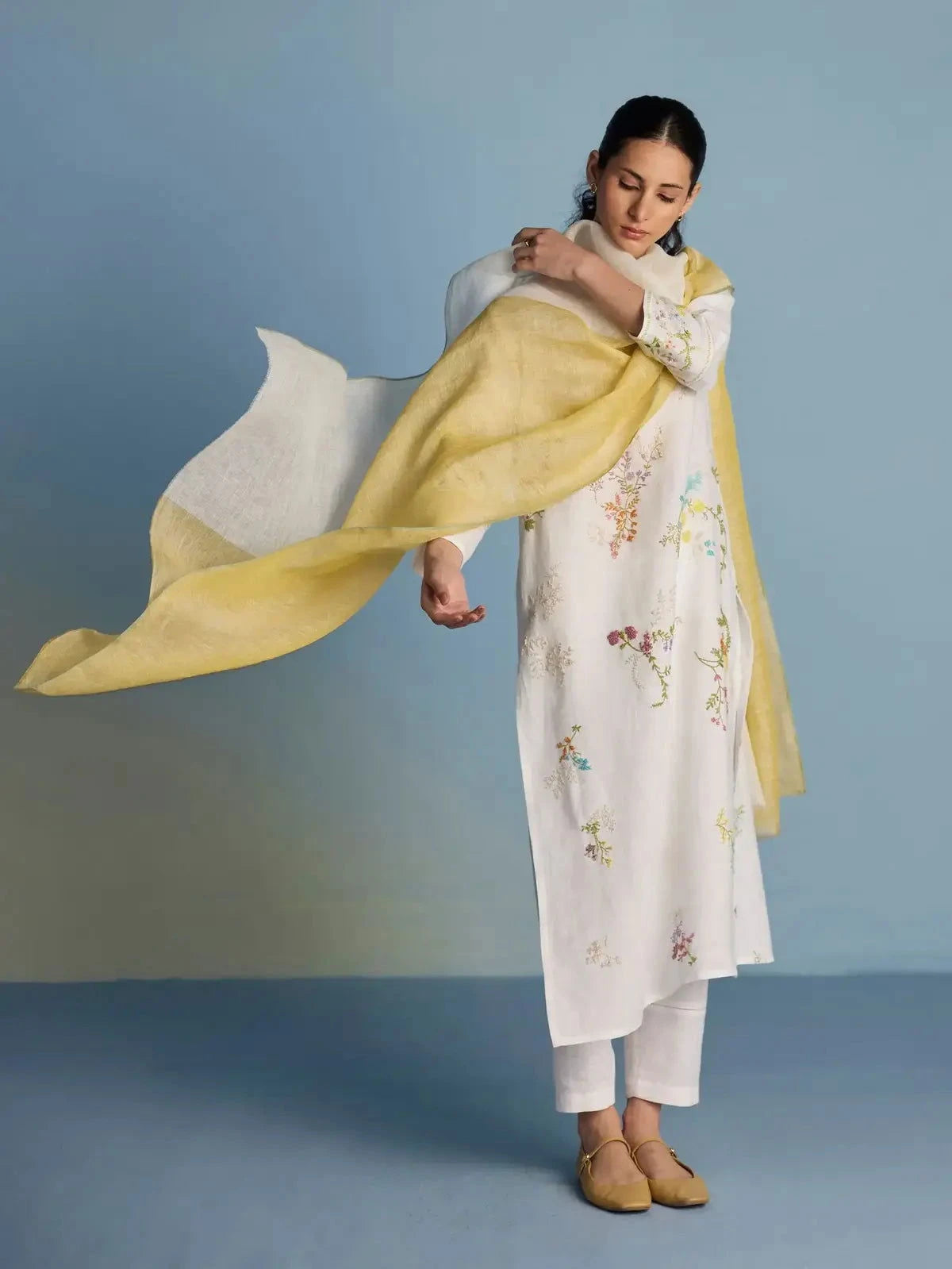 White Hand-Embroidered Linen Kurta Set - Pallodstore