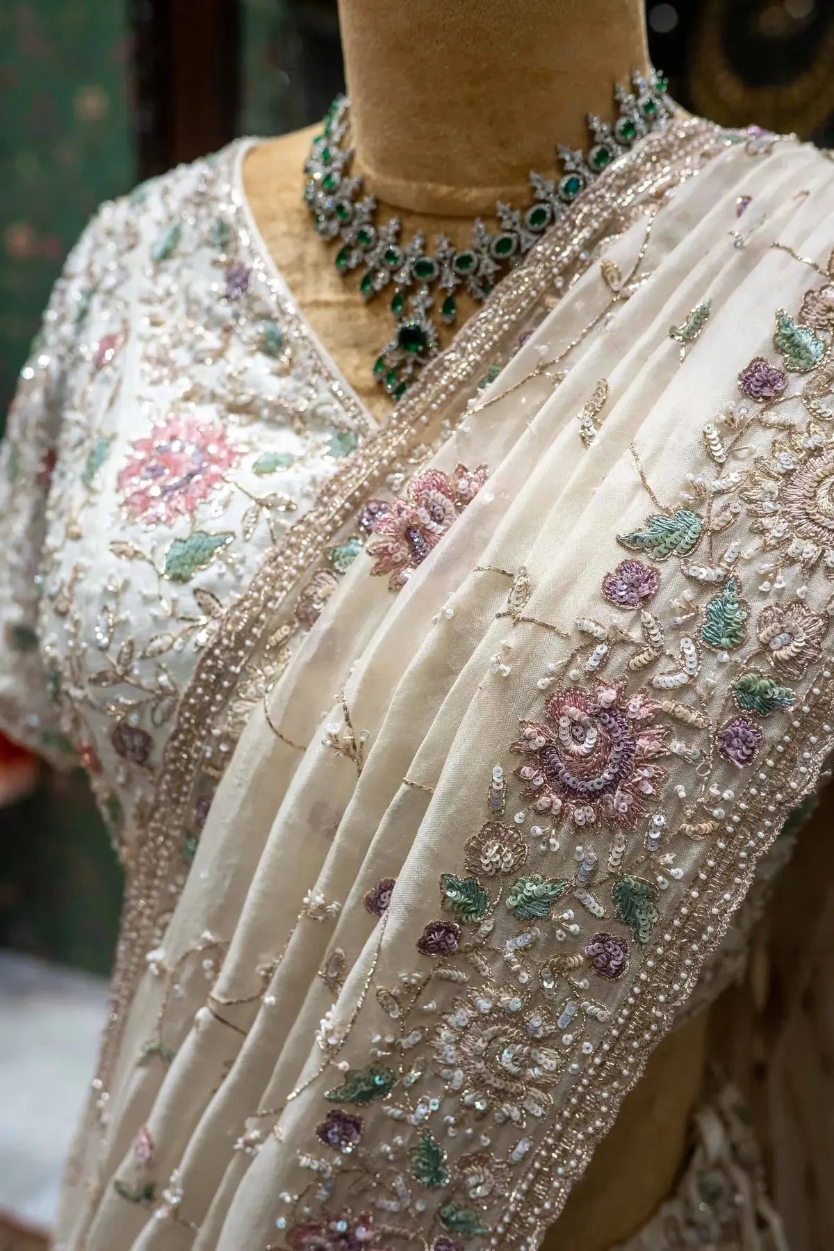 White Lucknowi Lehenga - Pallodstore