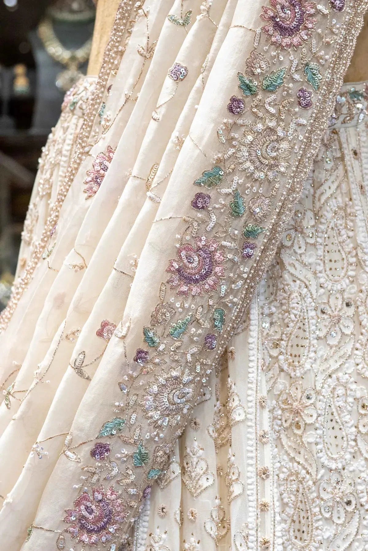 White Lucknowi Lehenga - Pallodstore