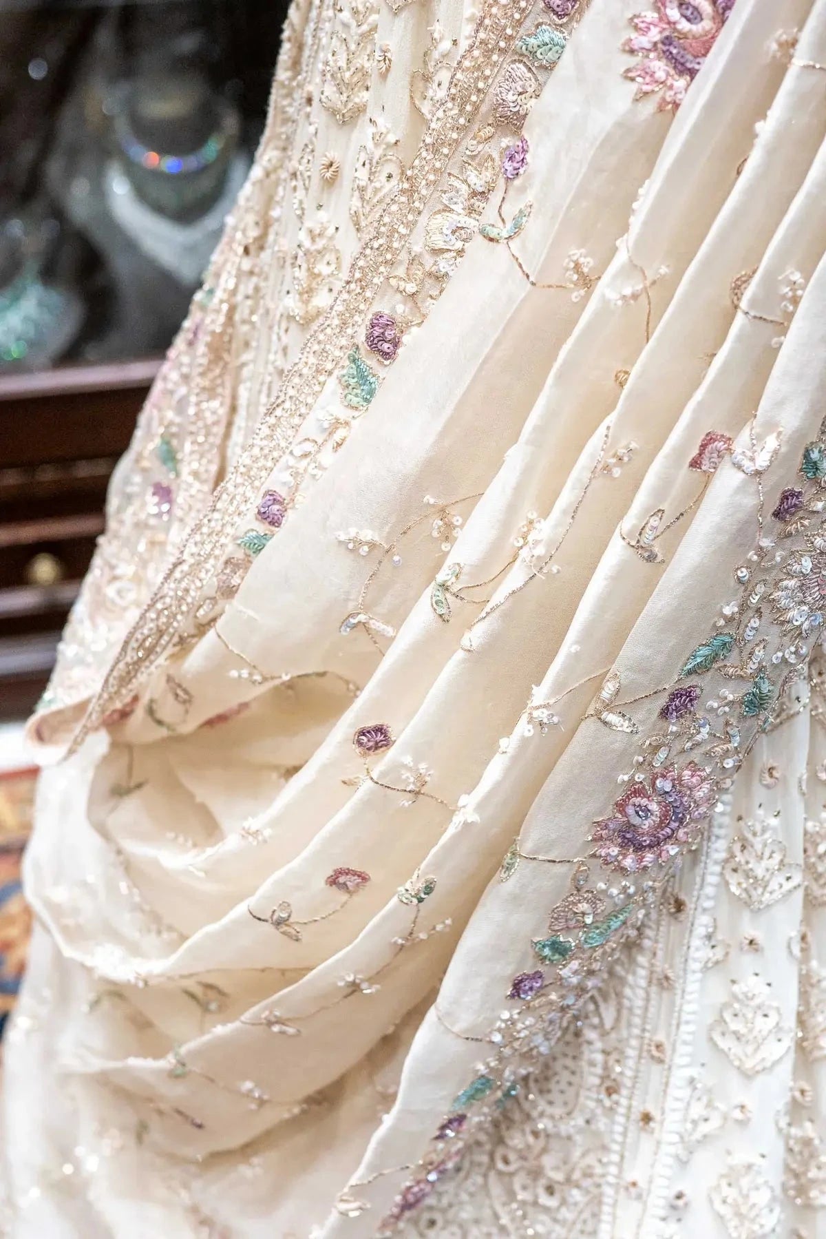 White Lucknowi Lehenga - Pallodstore
