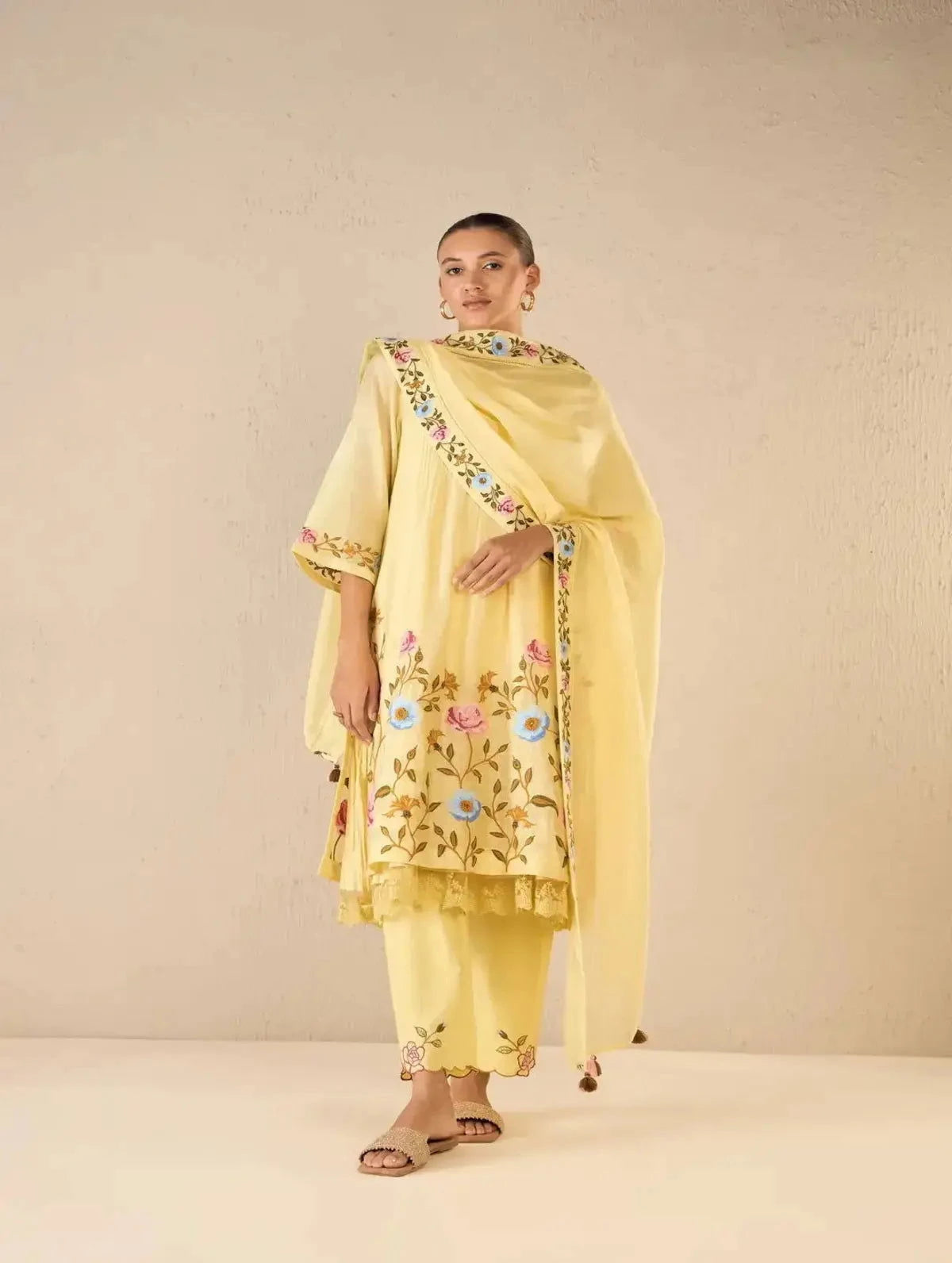 YELLOW FLORAL GARDENIA CHARM EMBRIODERY JAAL KURTA SET - Pallodstore