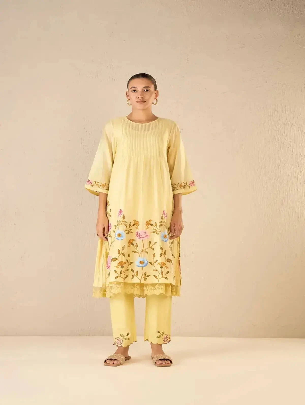 YELLOW FLORAL GARDENIA CHARM EMBRIODERY JAAL KURTA SET - Pallodstore