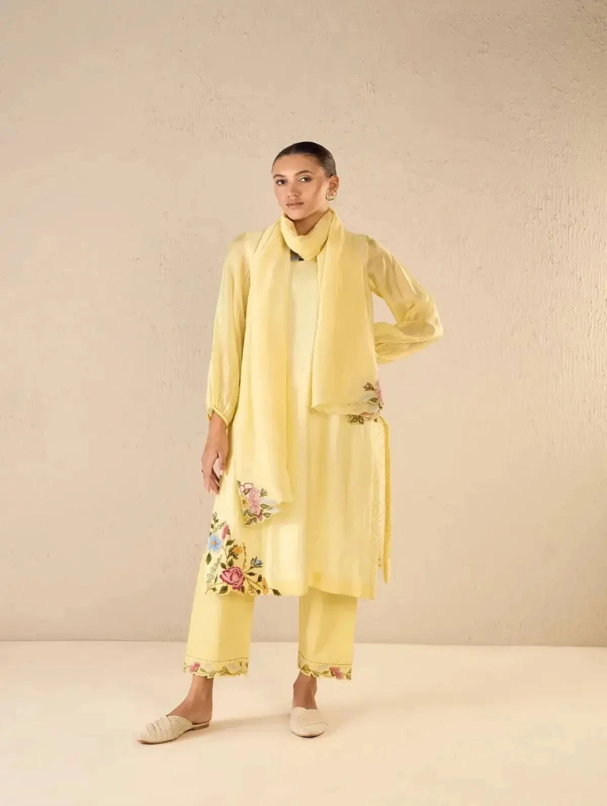 Yellow Applique Floral Bunch Kurta Set - Pallodstore