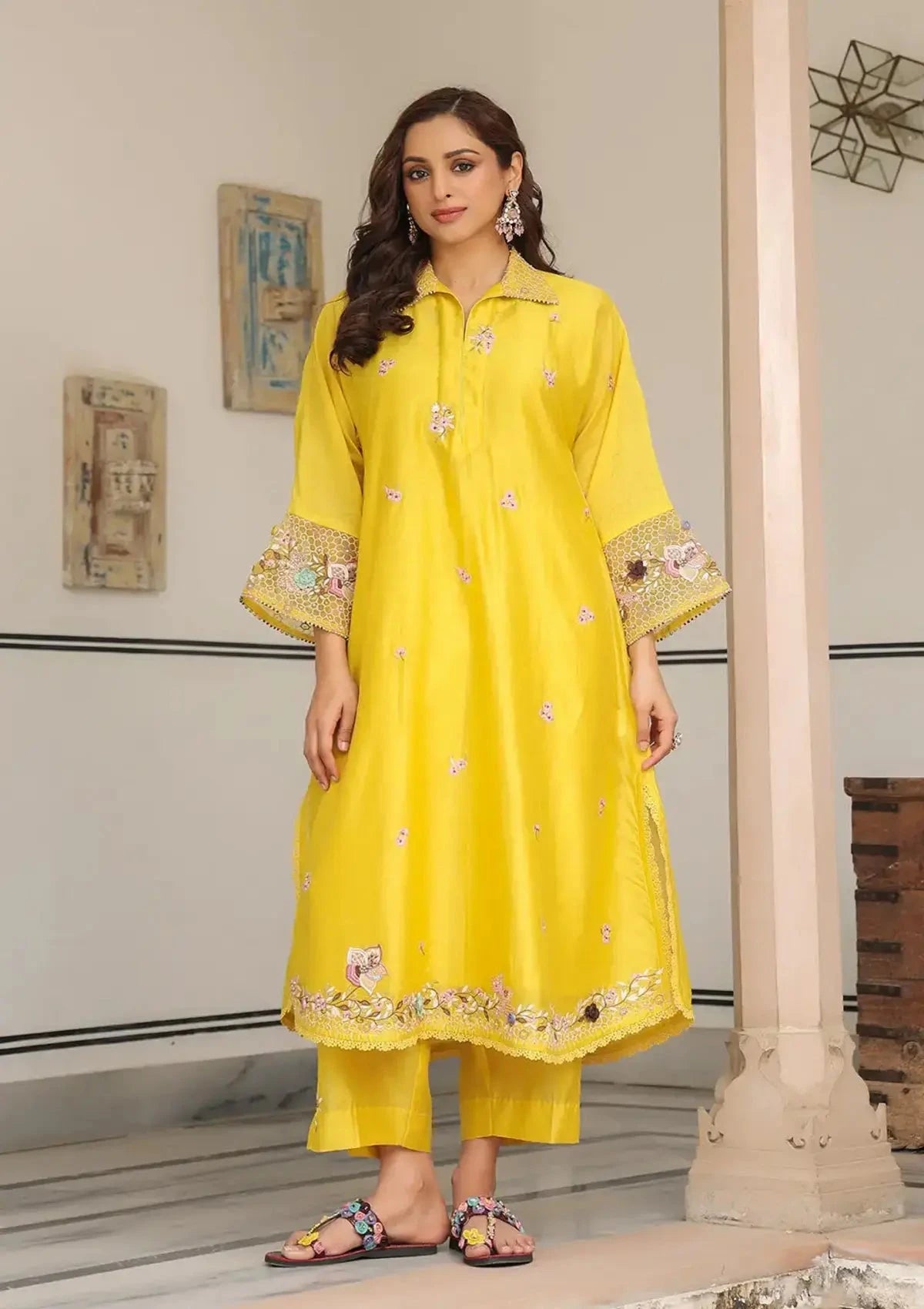 Yellow Collar Gulzar Kurta Set - Pallodstore