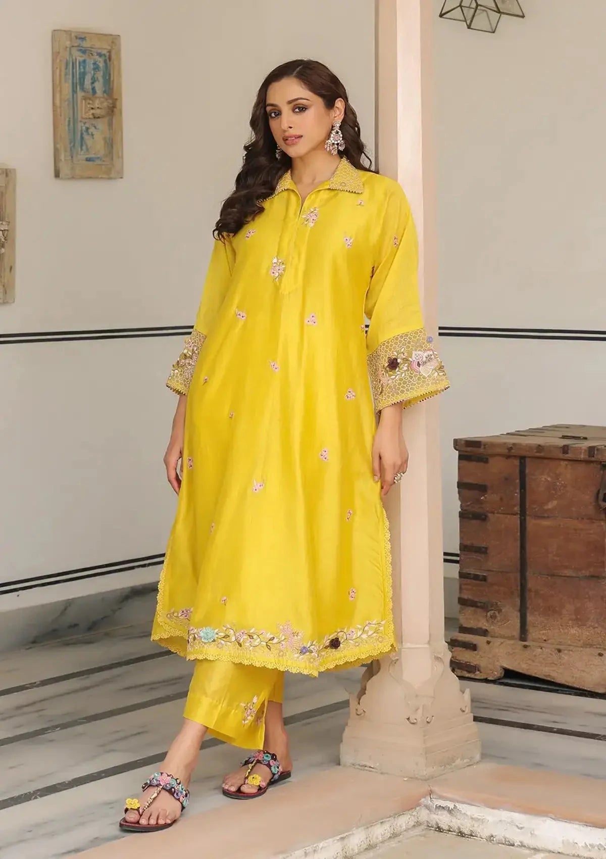 Yellow Collar Gulzar Kurta Set - Pallodstore