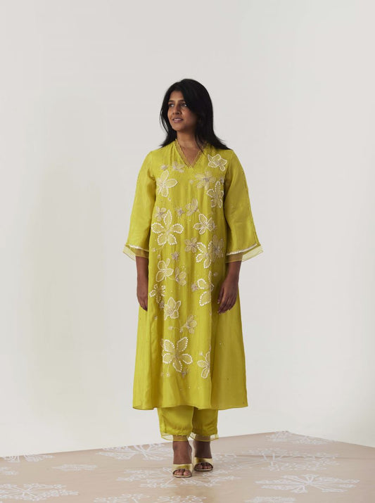 Yellow Kurta Viscose Silk Embroidered Sequins V-neck A-line With Pant - Pallodstore
