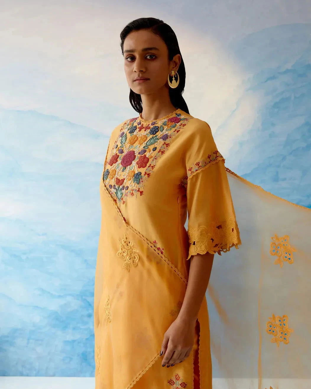 Yellow Straight Kurta With Organza Details Pants - Pallodstore